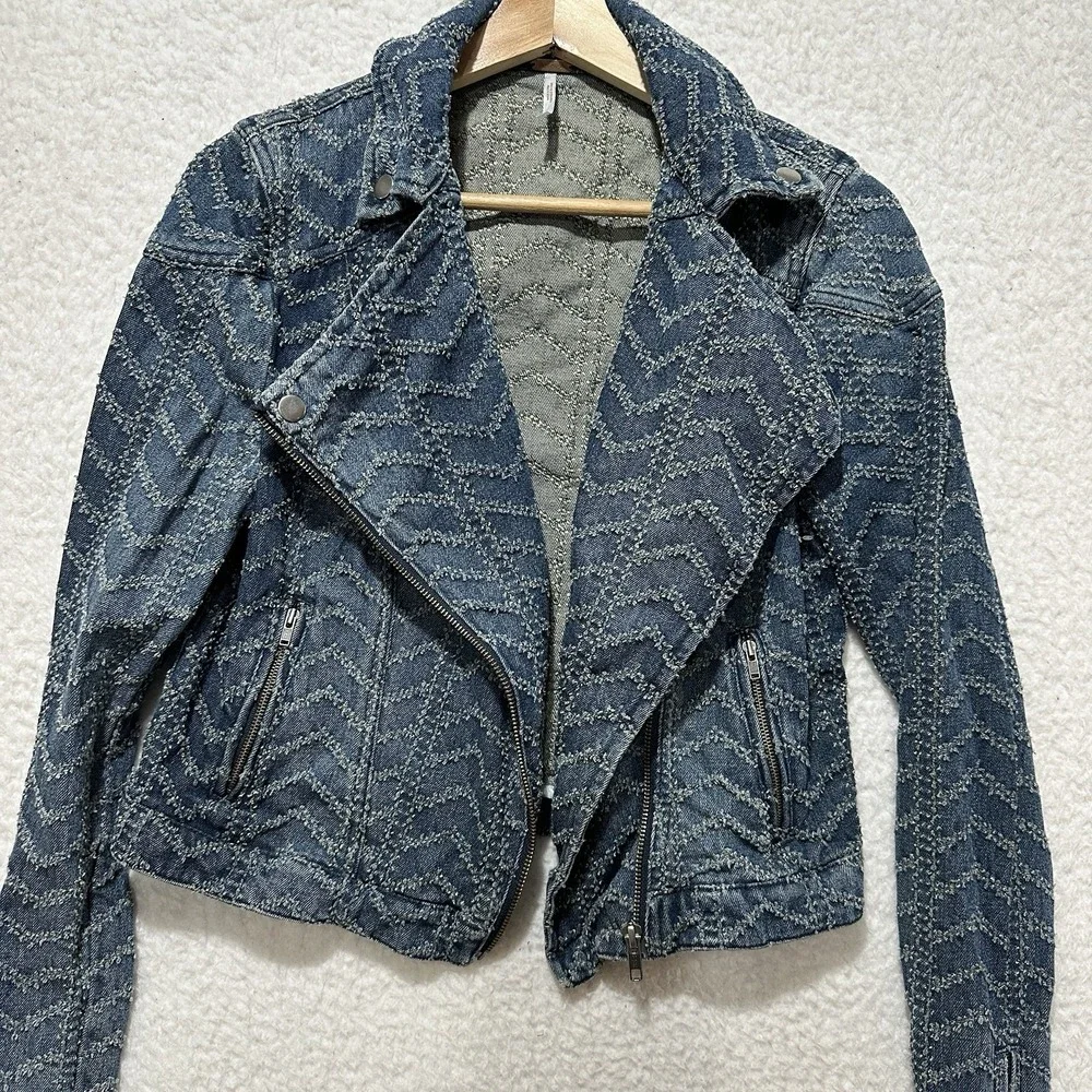 Free People Punched Denim Moto Jacket Herringbone Blue Jean Biker Women's Size 4 - Picture 9 of 14